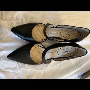 size 11 black 2inch heels